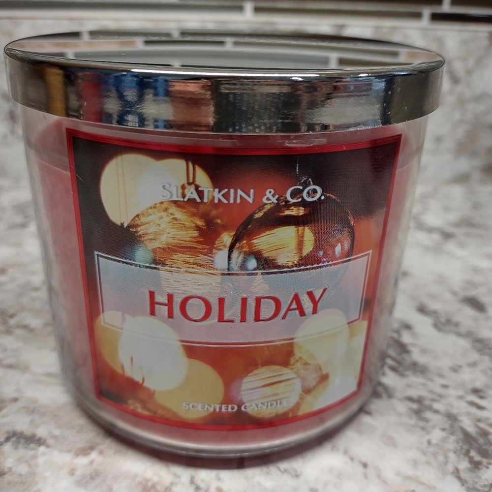 Slatkin & Co. Holiday Scented 3-Wick Candle 14.5 Ounce RARE